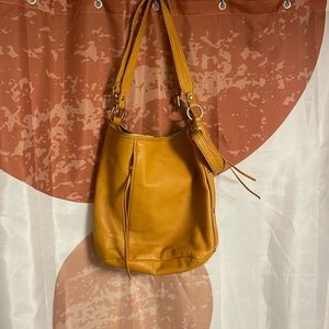 HOBO Torin Crossbody bag. Mustard/yellow.